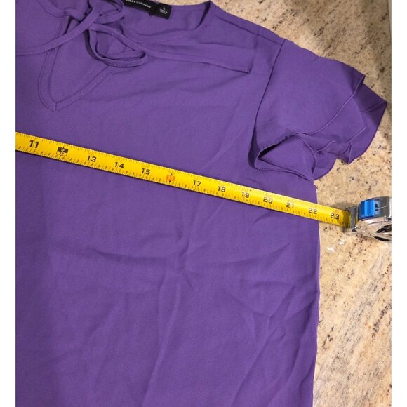New! NY & Co Size L Purple Flutter Sleeve Tie Neck Keyhole Blouse Cute - Picture 3 of 11